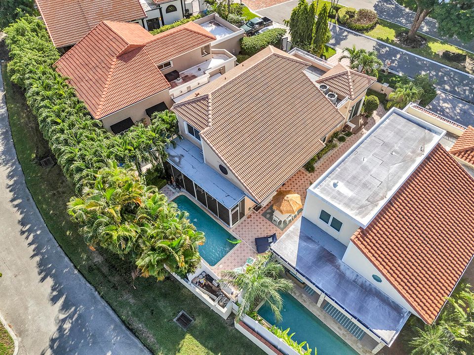 For Sale: $1,189,000 (3 beds, 2 baths, 2038 Square Feet)