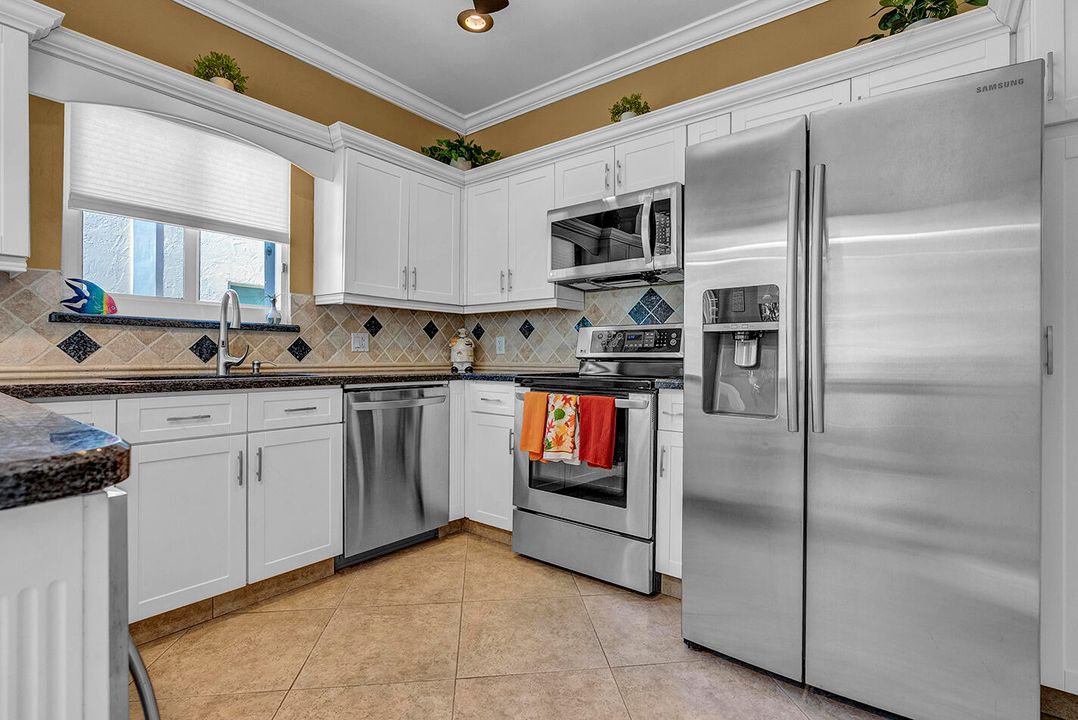 For Sale: $1,189,000 (3 beds, 2 baths, 2038 Square Feet)