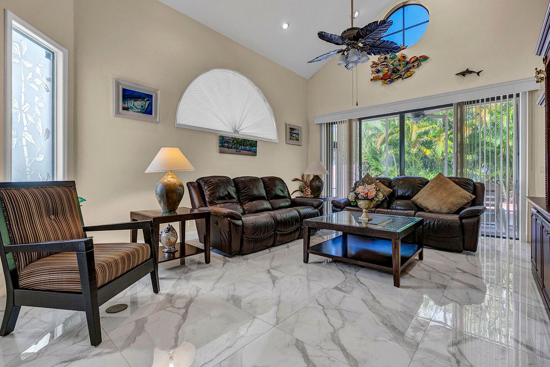 For Sale: $1,189,000 (3 beds, 2 baths, 2038 Square Feet)