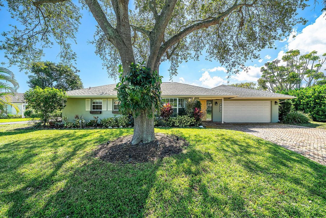 Active With Contract: $935,000 (4 beds, 4 baths, 3151 Square Feet)