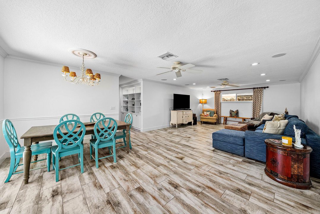 Active With Contract: $935,000 (4 beds, 4 baths, 3151 Square Feet)