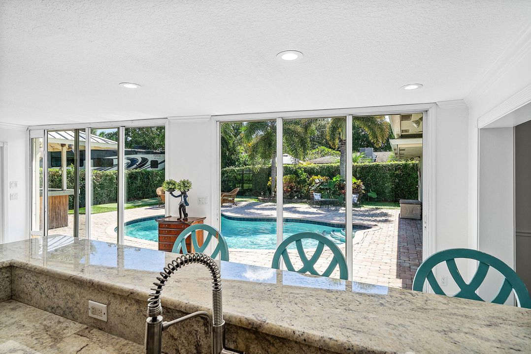 Active With Contract: $935,000 (4 beds, 4 baths, 3151 Square Feet)