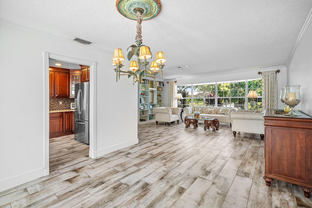 Active With Contract: $935,000 (4 beds, 4 baths, 3151 Square Feet)