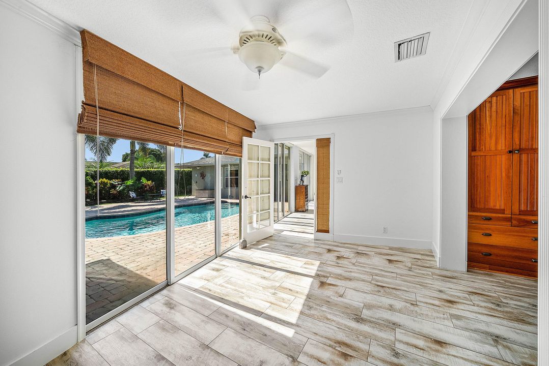 Active With Contract: $935,000 (4 beds, 4 baths, 3151 Square Feet)