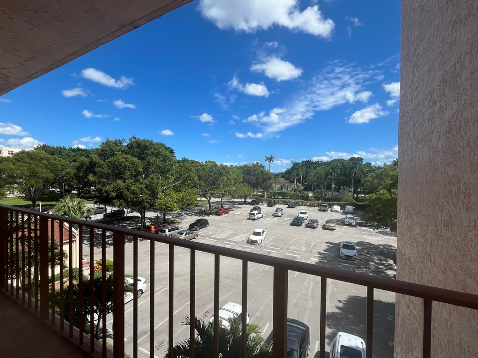 For Rent: $1,700 (2 beds, 2 baths, 1145 Square Feet)