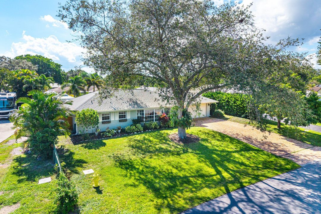 Active With Contract: $935,000 (4 beds, 4 baths, 3151 Square Feet)