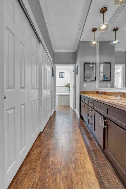 For Sale: $1,189,000 (3 beds, 2 baths, 2038 Square Feet)