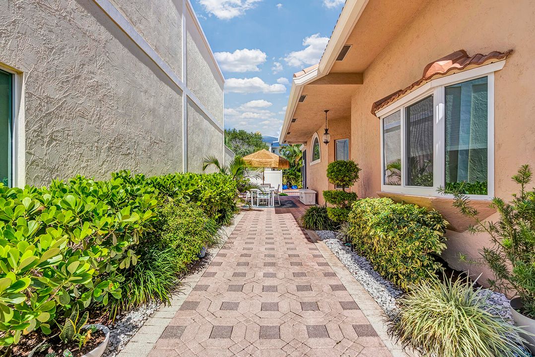 For Sale: $1,189,000 (3 beds, 2 baths, 2038 Square Feet)