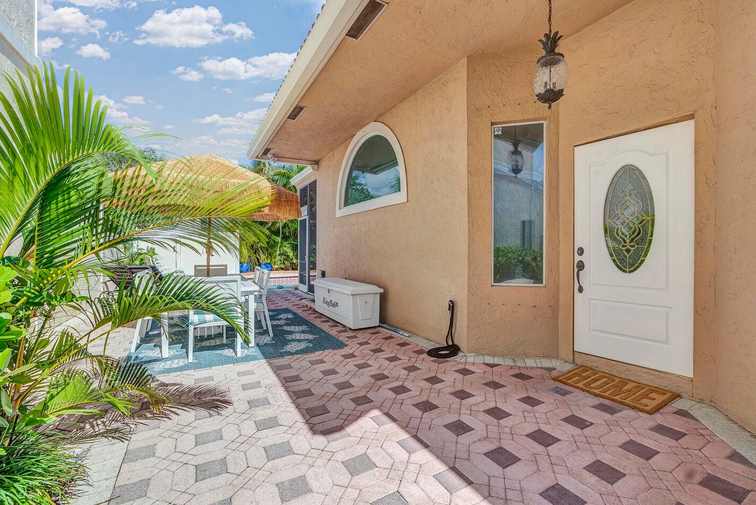 For Sale: $1,189,000 (3 beds, 2 baths, 2038 Square Feet)