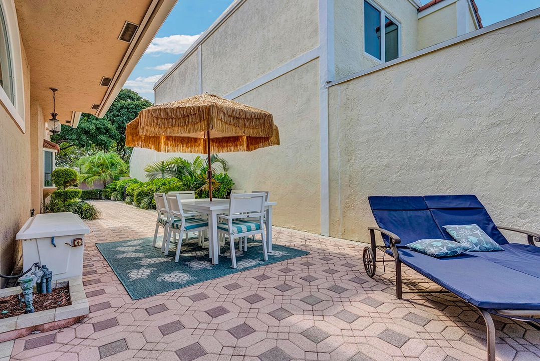 For Sale: $1,189,000 (3 beds, 2 baths, 2038 Square Feet)