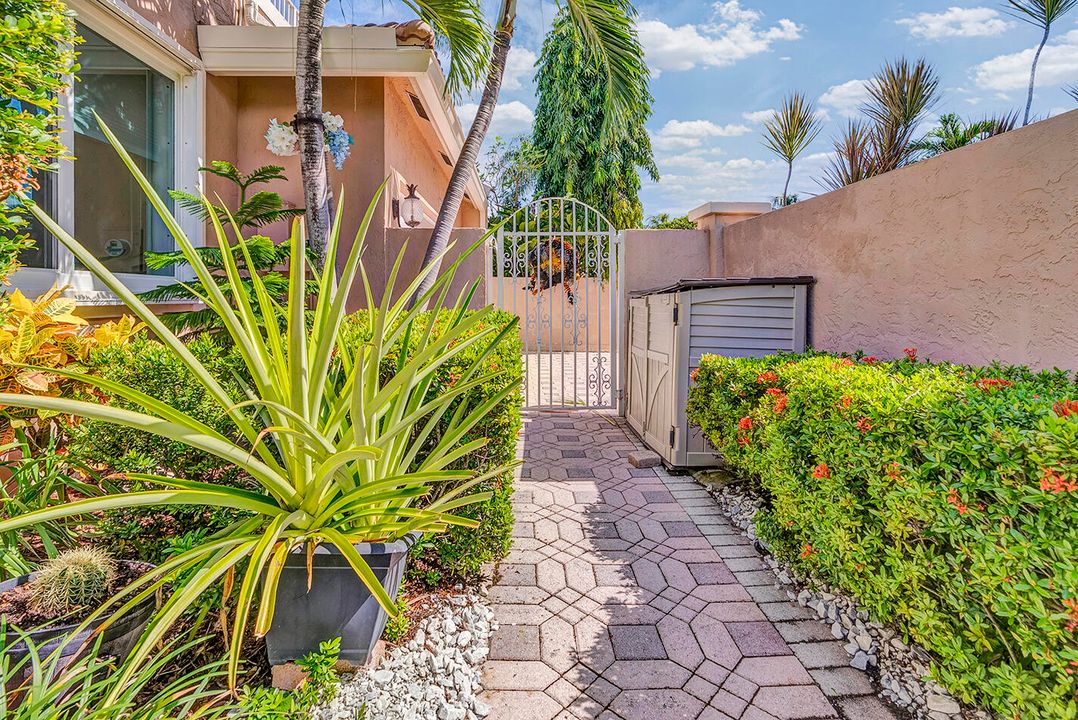 For Sale: $1,189,000 (3 beds, 2 baths, 2038 Square Feet)