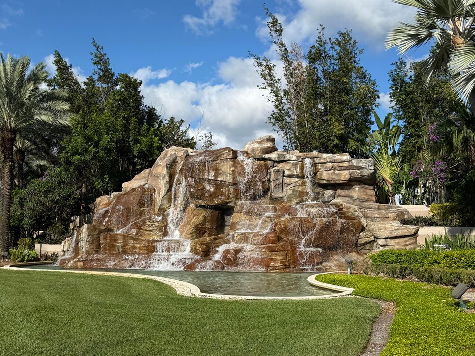 For Rent: $3,000 (2 beds, 2 baths, 1263 Square Feet)