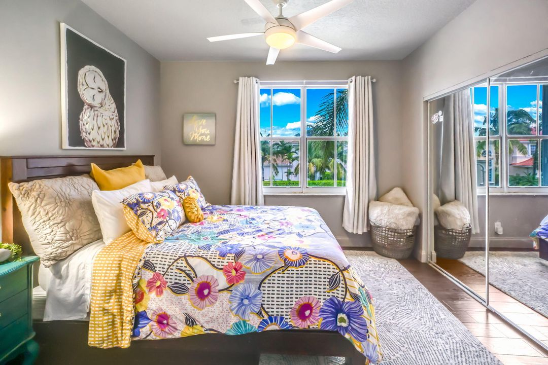 For Sale: $749,900 (4 beds, 2 baths, 2476 Square Feet)