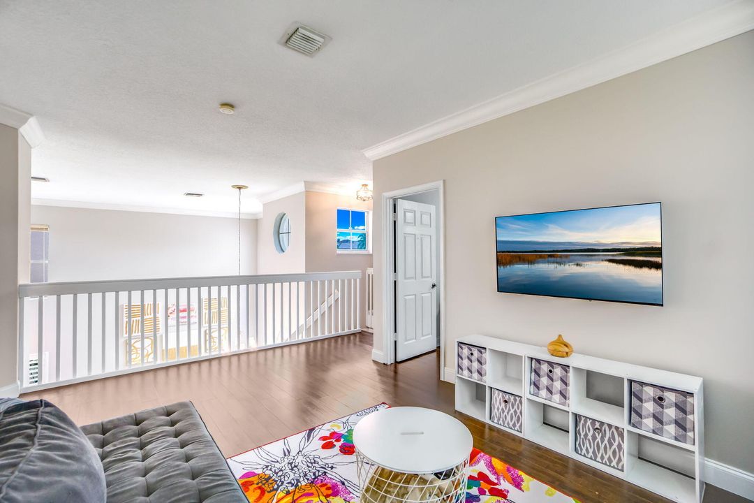 For Sale: $749,900 (4 beds, 2 baths, 2476 Square Feet)