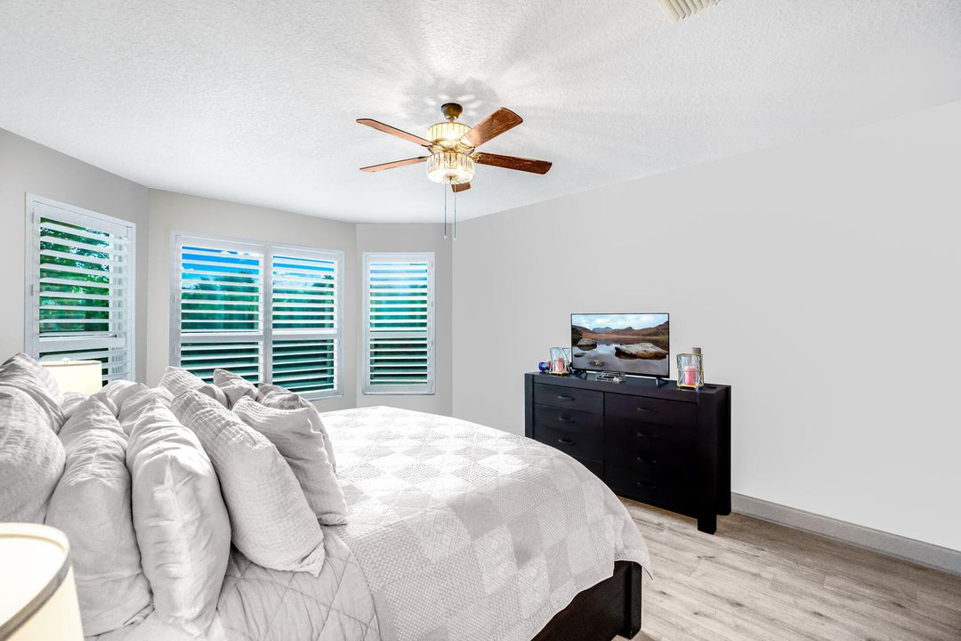 For Sale: $749,900 (4 beds, 2 baths, 2476 Square Feet)