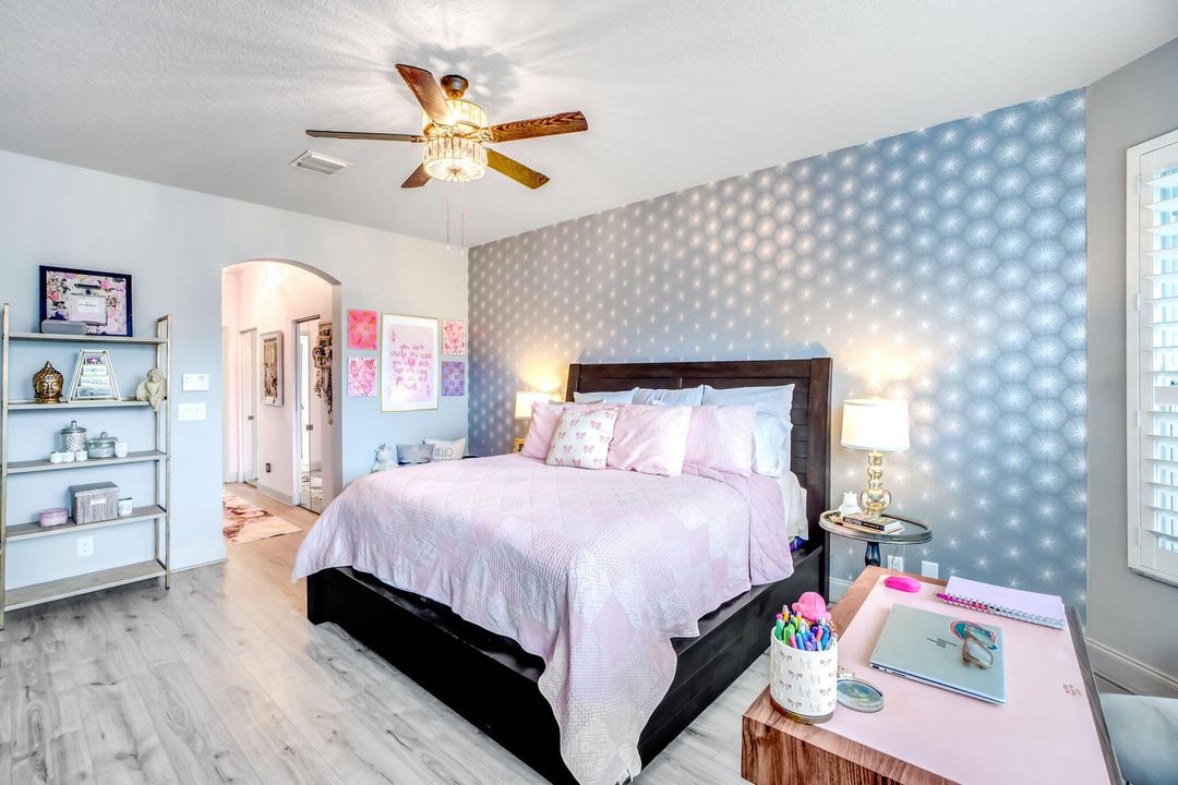 For Sale: $749,900 (4 beds, 2 baths, 2476 Square Feet)