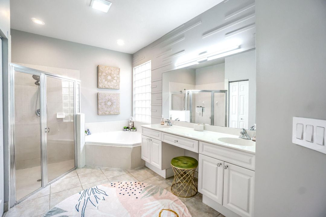 For Sale: $749,900 (4 beds, 2 baths, 2476 Square Feet)