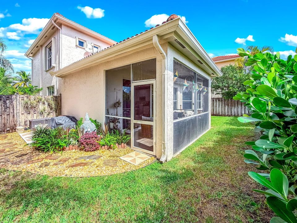 For Sale: $749,900 (4 beds, 2 baths, 2476 Square Feet)