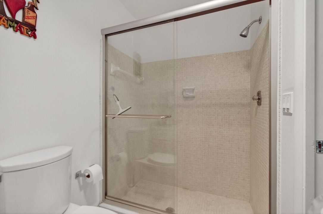 待售: $224,000 (2 贝兹, 2 浴室, 1137 平方英尺)