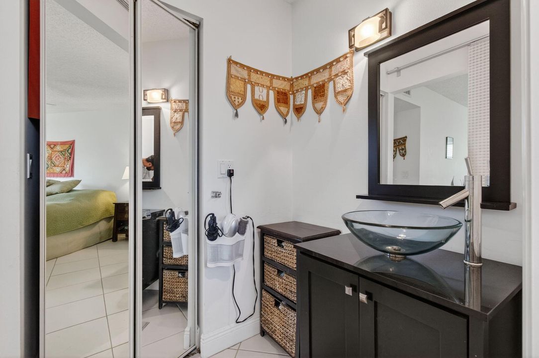 待售: $224,000 (2 贝兹, 2 浴室, 1137 平方英尺)