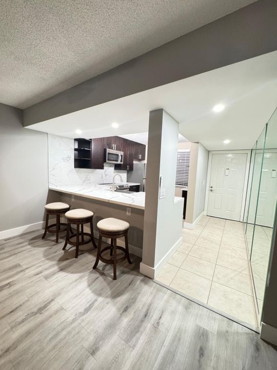 For Rent: $2,200 (2 beds, 2 baths, 1348 Square Feet)