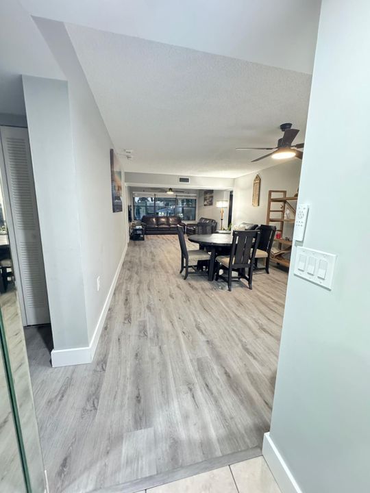 For Rent: $2,200 (2 beds, 2 baths, 1348 Square Feet)