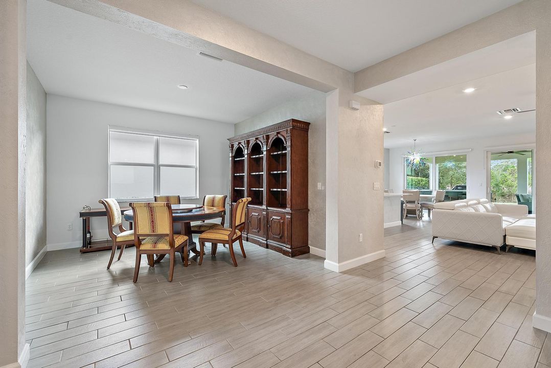 待售: $985,000 (3 贝兹, 3 浴室, 2809 平方英尺)