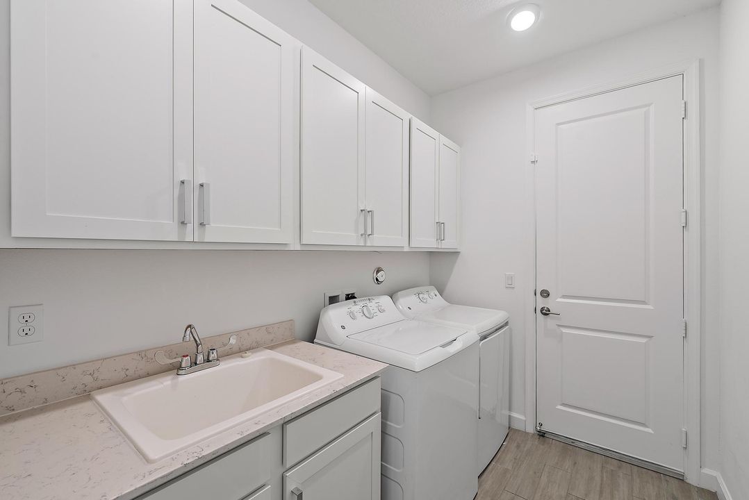 待售: $985,000 (3 贝兹, 3 浴室, 2809 平方英尺)