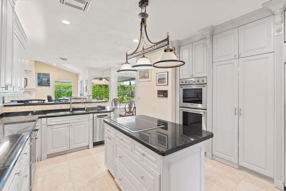 For Rent: $17,000 (5 beds, 4 baths, 4151 Square Feet)