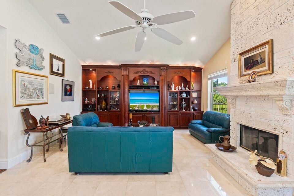 For Rent: $17,000 (5 beds, 4 baths, 4151 Square Feet)