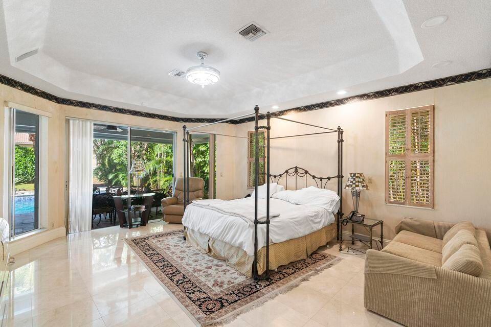 For Rent: $17,000 (5 beds, 4 baths, 4151 Square Feet)