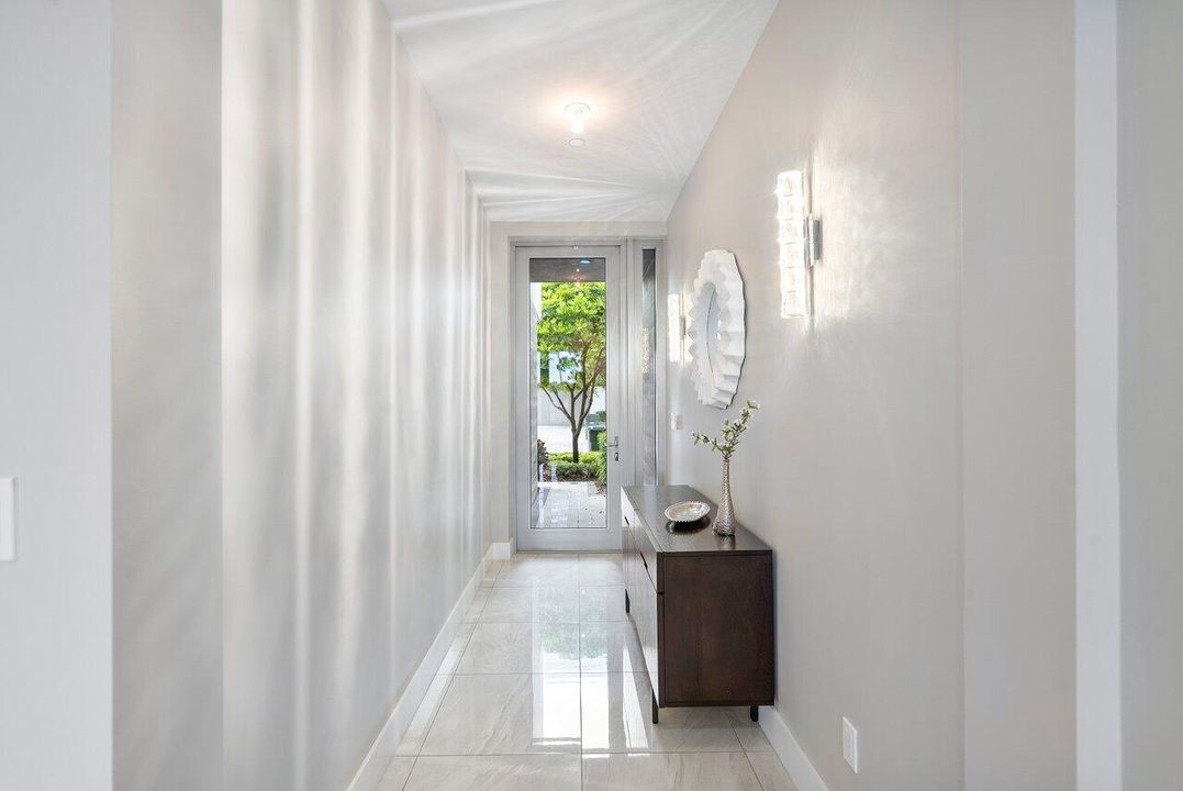 For Rent: $7,790 (3 beds, 3 baths, 2927 Square Feet)