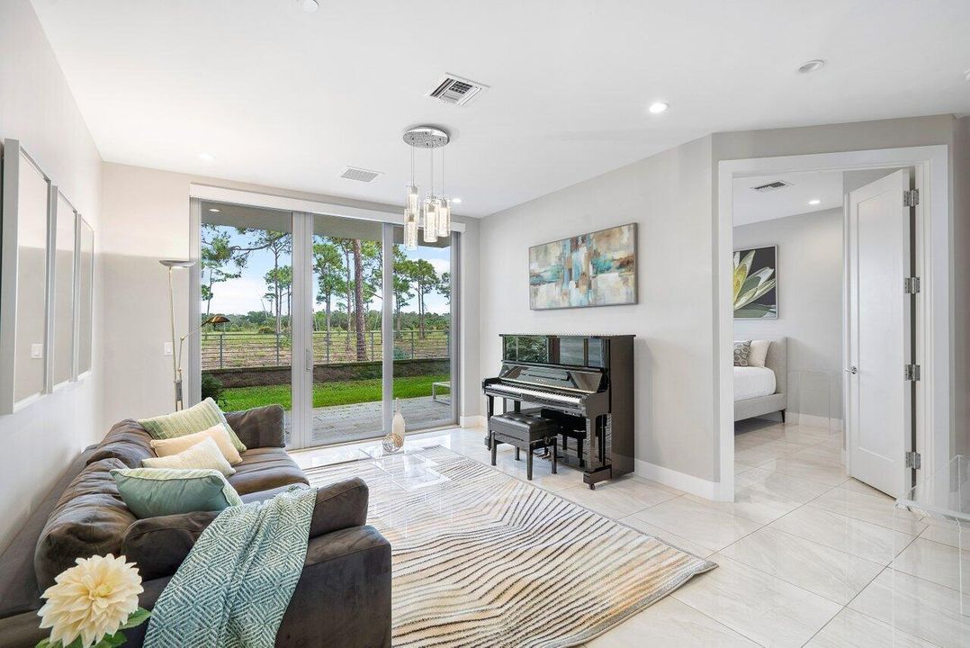 For Rent: $7,790 (3 beds, 3 baths, 2927 Square Feet)