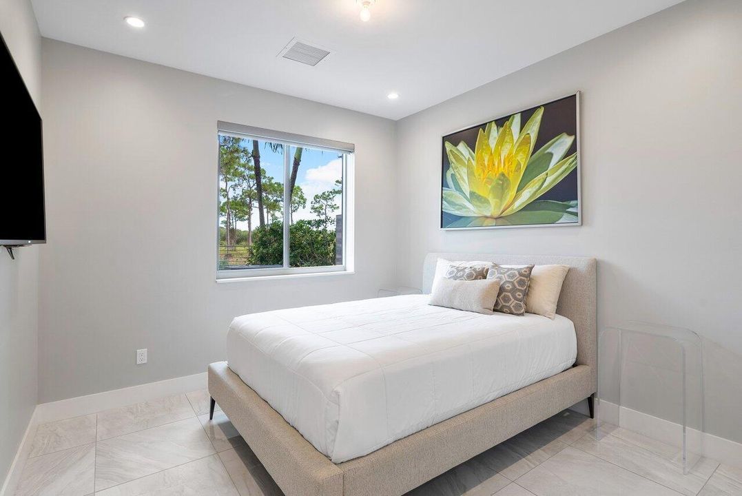 For Rent: $7,790 (3 beds, 3 baths, 2927 Square Feet)