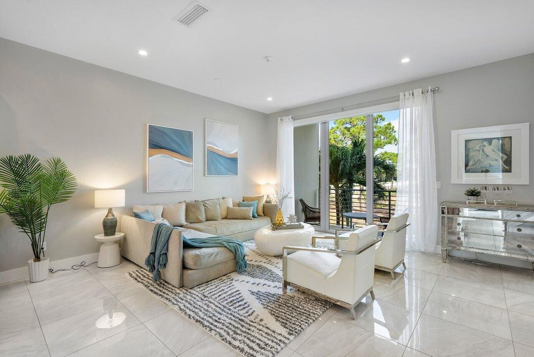 For Rent: $7,790 (3 beds, 3 baths, 2927 Square Feet)