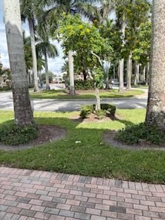 For Sale: $320,000 (3 beds, 2 baths, 1396 Square Feet)