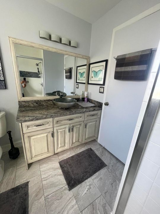 合同活跃: $529,900 (3 贝兹, 2 浴室, 2073 平方英尺)