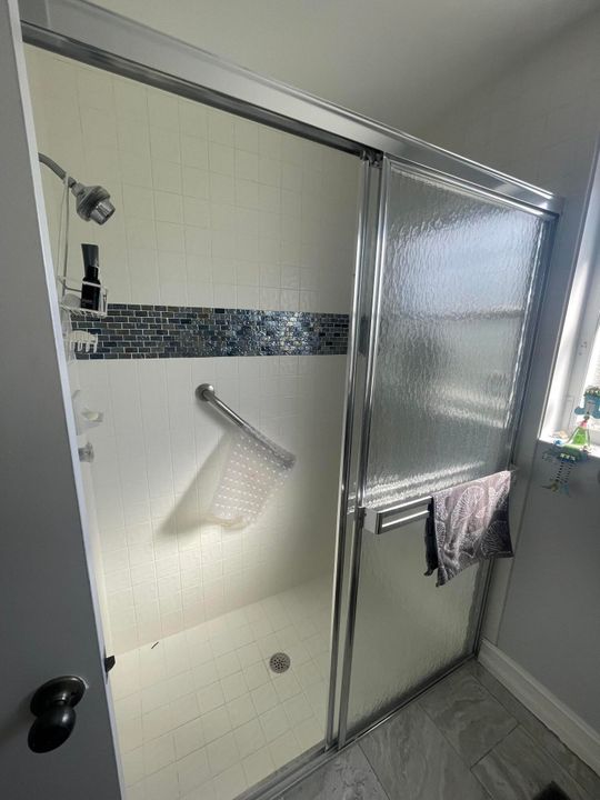 合同活跃: $529,900 (3 贝兹, 2 浴室, 2073 平方英尺)