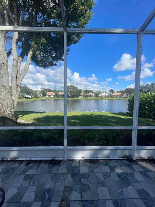 合同活跃: $529,900 (3 贝兹, 2 浴室, 2073 平方英尺)