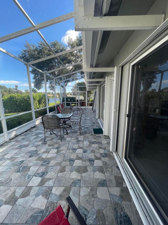 合同活跃: $529,900 (3 贝兹, 2 浴室, 2073 平方英尺)