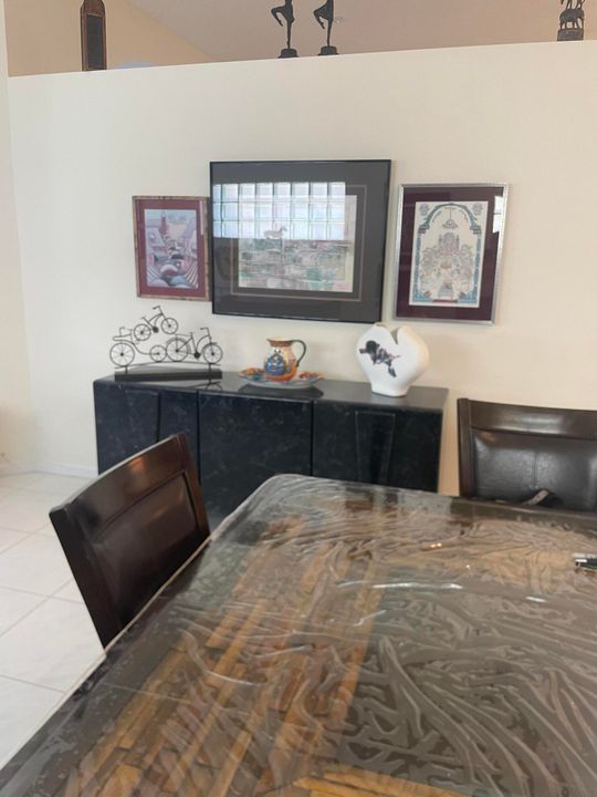 合同活跃: $529,900 (3 贝兹, 2 浴室, 2073 平方英尺)