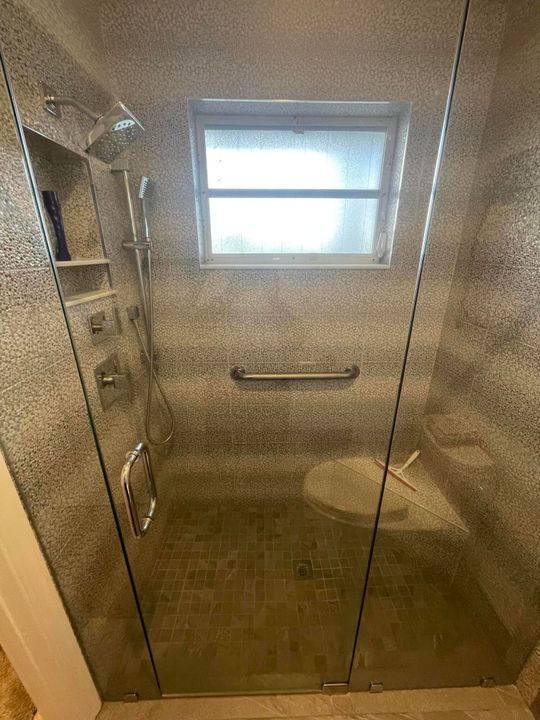 合同活跃: $529,900 (3 贝兹, 2 浴室, 2073 平方英尺)