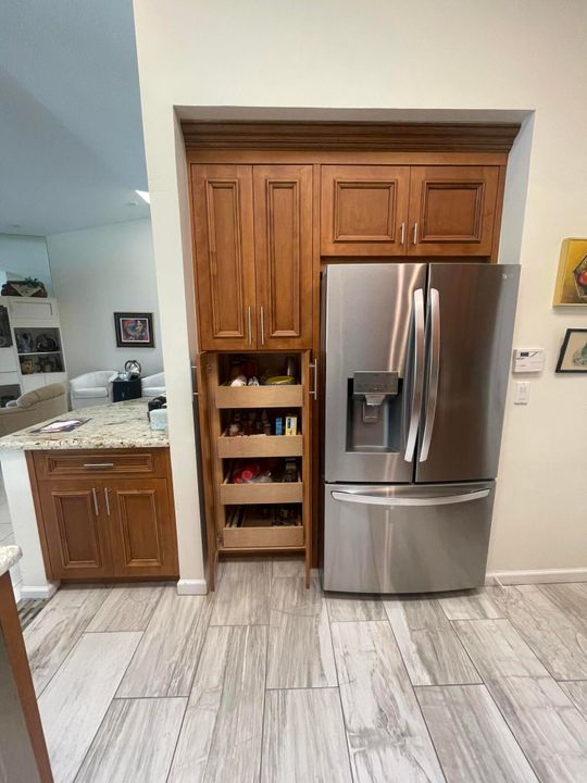 合同活跃: $529,900 (3 贝兹, 2 浴室, 2073 平方英尺)