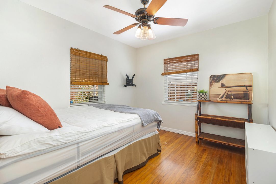 For Rent: $3,500 (2 beds, 1 baths, 1040 Square Feet)