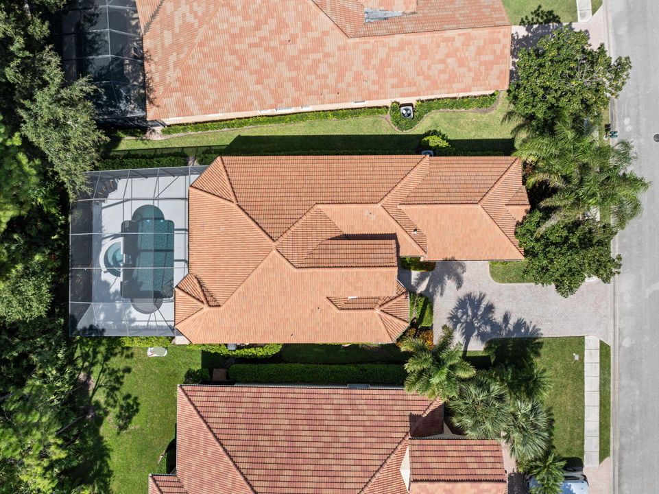 For Sale: $455,000 (2 beds, 2 baths, 1723 Square Feet)