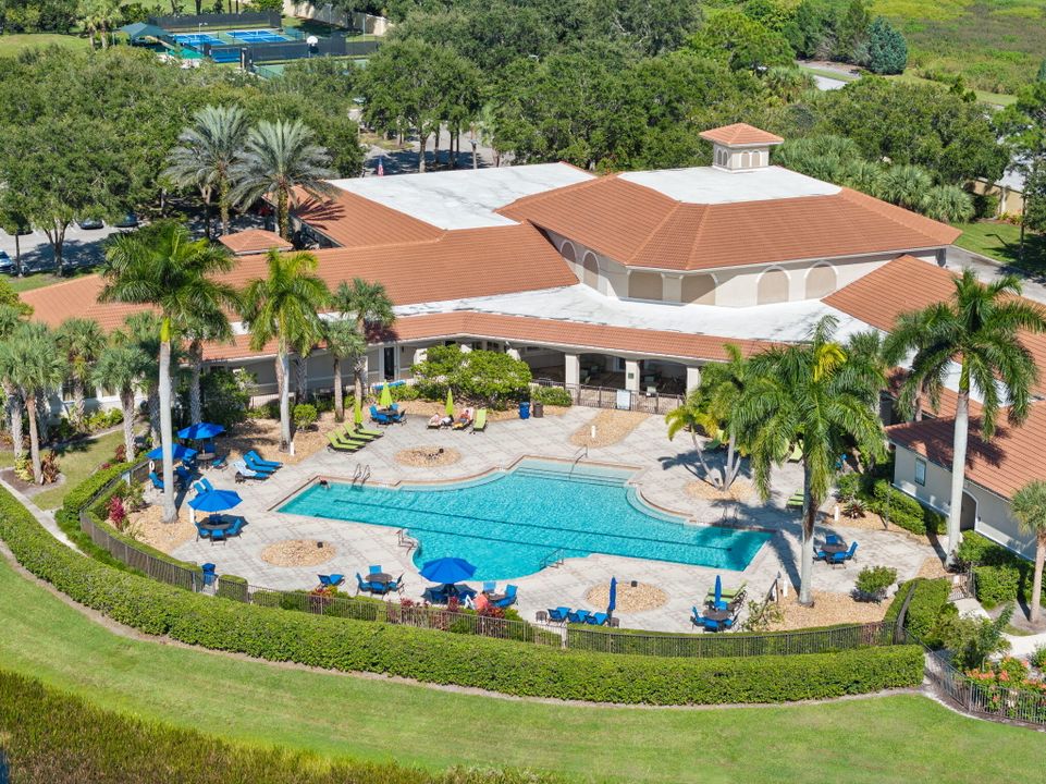 For Sale: $455,000 (2 beds, 2 baths, 1723 Square Feet)