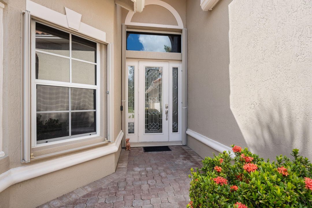 For Sale: $455,000 (2 beds, 2 baths, 1723 Square Feet)