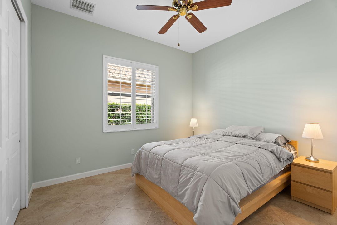 For Sale: $455,000 (2 beds, 2 baths, 1723 Square Feet)