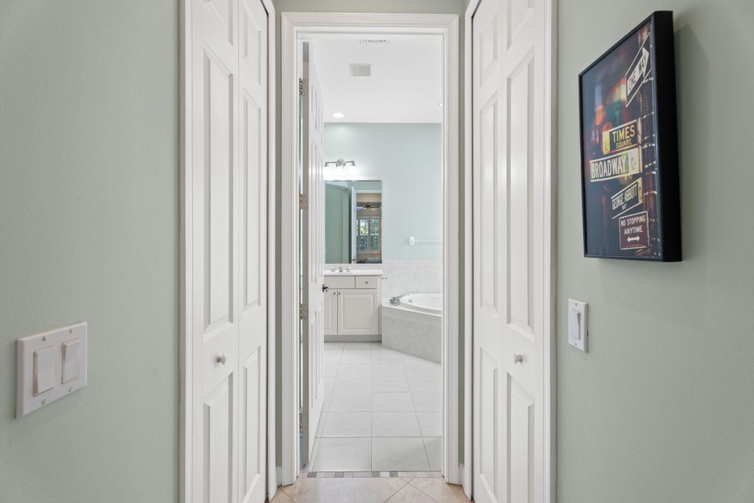 For Sale: $455,000 (2 beds, 2 baths, 1723 Square Feet)