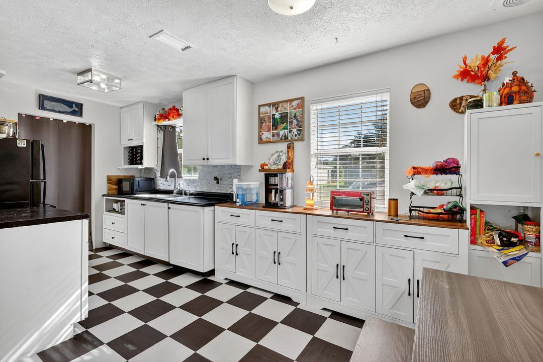 待售: $224,900 (3 贝兹, 2 浴室, 984 平方英尺)